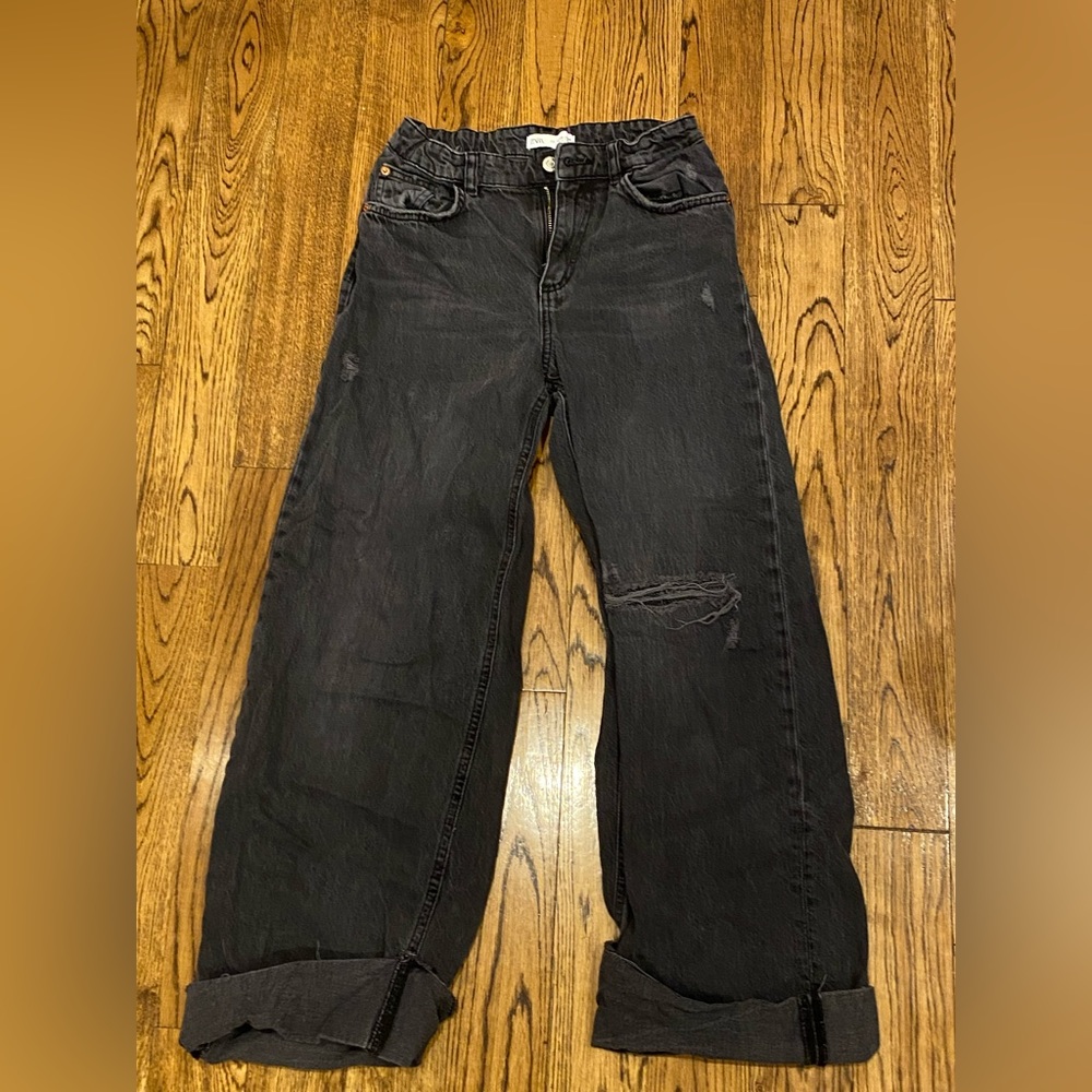 These are black/dark gray jeans from Zara. They are size 13-14/164 cm!